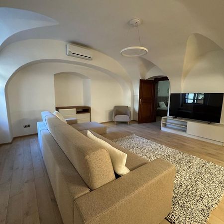 Hotel U 3 Pstrosu Prague Luaran gambar