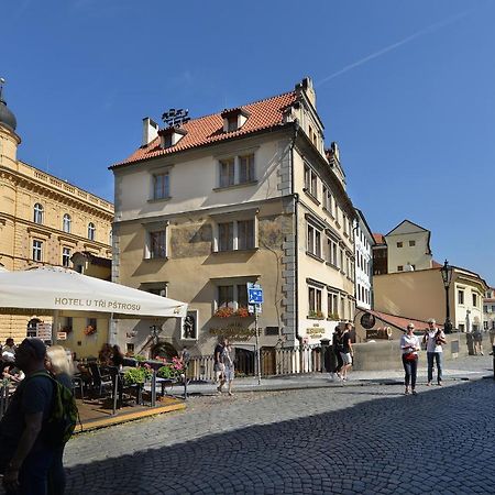 Hotel U 3 Pstrosu Prague Luaran gambar