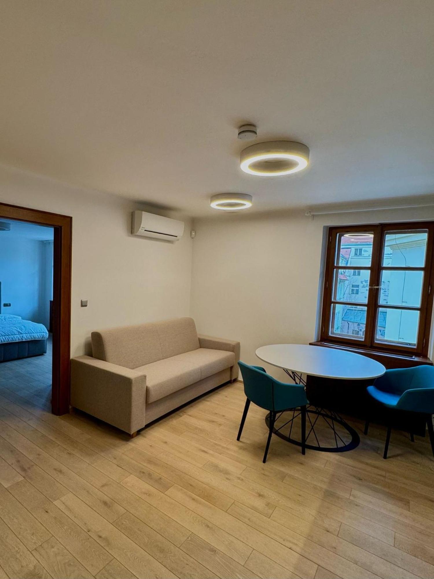 Hotel U 3 Pstrosu Prague Luaran gambar